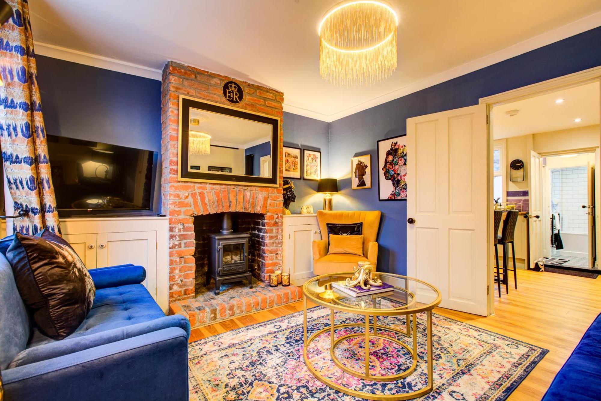 Queens Cottage, Wivenhoe Stylish, Plush, Cosy, Convenient & Quirky, 2X Double Bed Period Cottage Plus Patio - 9 Min Walk Train, 4 Min Walk High Street Pubs, Restaurants, Shops Ngoại thất bức ảnh